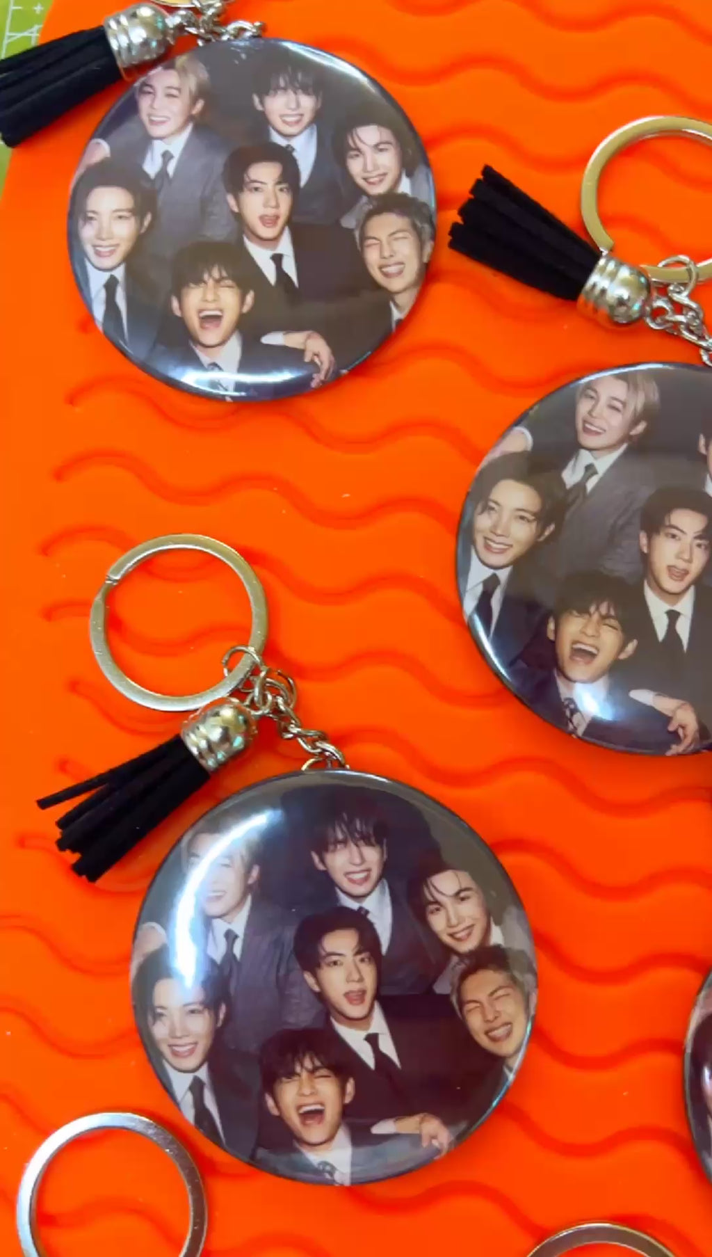 2.25" inch Customized Round Keychain,Pins or Bottle Opener